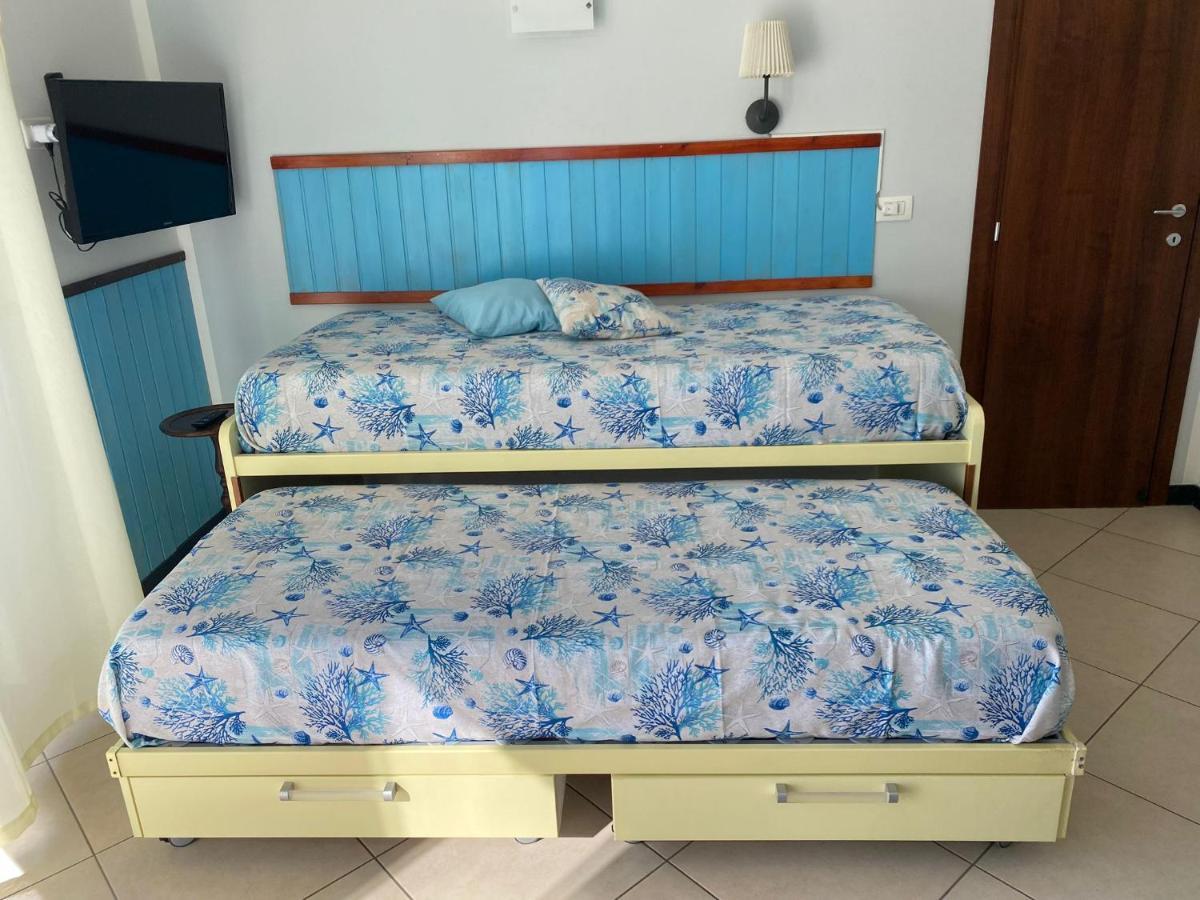 Appartamenti Azzurro Smeraldo Σέστρι Λεβάντε Εξωτερικό φωτογραφία